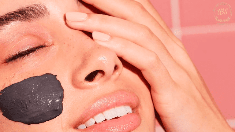 Cómo hacer una mascarilla para el rostro anti-envejecimiento