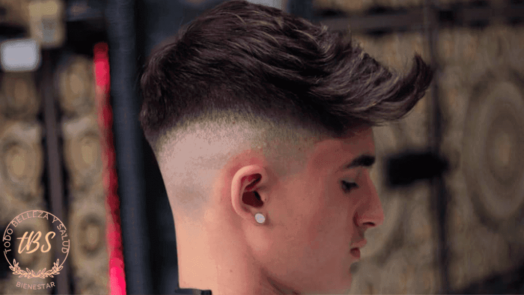 Corte Fade con Textura Estilo y Versatilidad