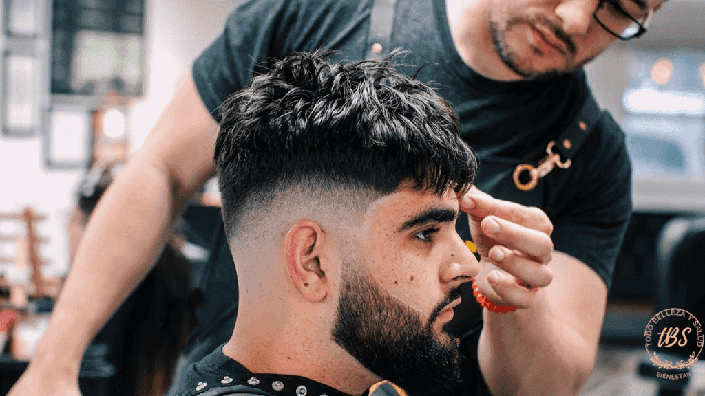 Corte texturizado con barba